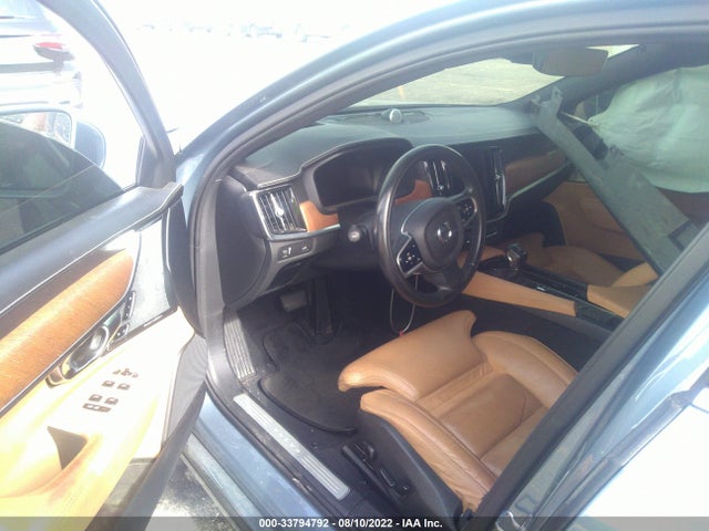 2017 Volvo S90, VIN: YV1A22ML8H1007826