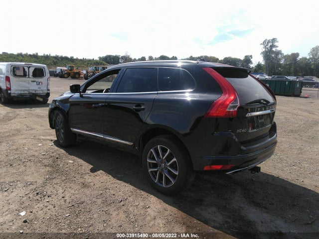 2016 Volvo XC60, VIN: YV4902RK7G2795857