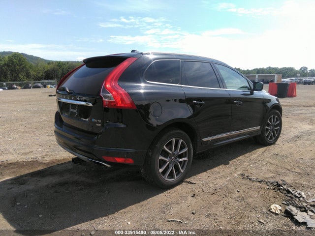2016 Volvo XC60, VIN: YV4902RK7G2795857