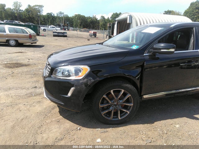 2016 Volvo XC60, VIN: YV4902RK7G2795857