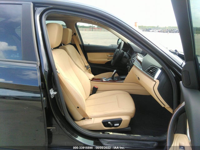 2018 BMW 3 Series, VIN: WBA8E1G55JNU89539