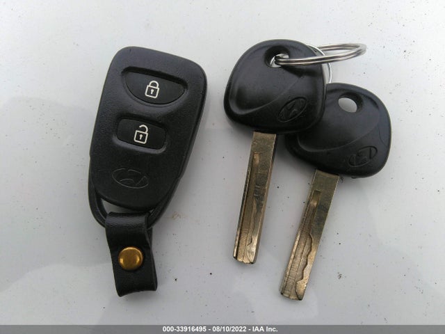 2016 Hyundai Accent, VIN: KMHCT4AE8GU052769