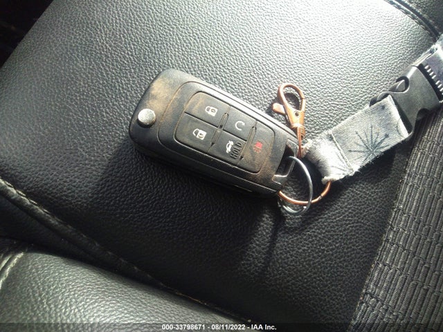 Chevrolet IMPALA LT 2017 2G1105S31H9182939 Image 11