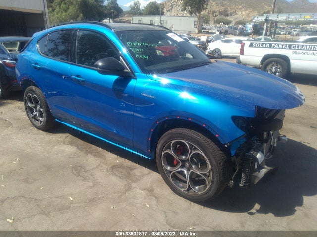 2022 Alfa Romeo Stelvio, VIN: ZASPAKBNXN7D31805