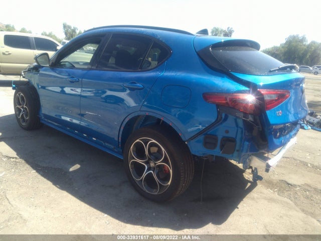 2022 Alfa Romeo Stelvio, VIN: ZASPAKBNXN7D31805