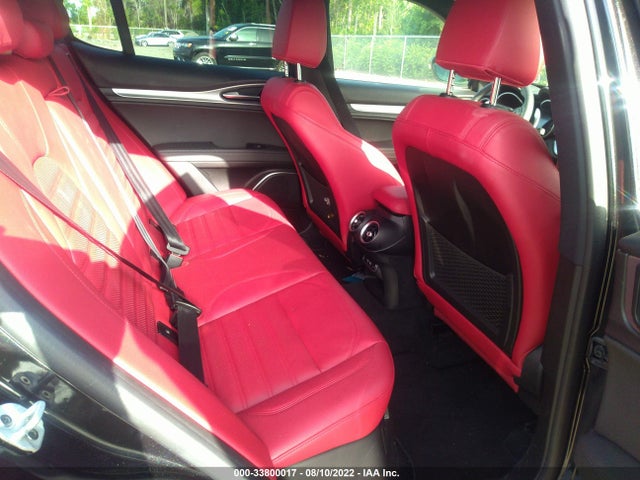 2022 Alfa Romeo Stelvio, VIN: ZASPAKBN8N7D37215
