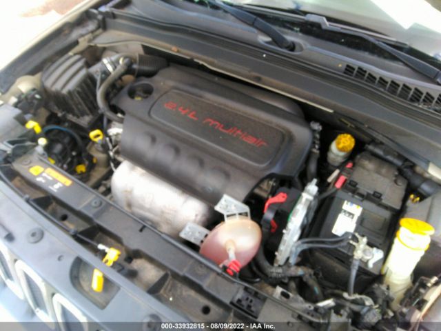 ZACCJABT4FPB94915 Jeep Renegade Latitude