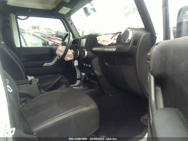 1C4BJWFG9FL712138 Jeep Wrangler Unlimited Rubicon