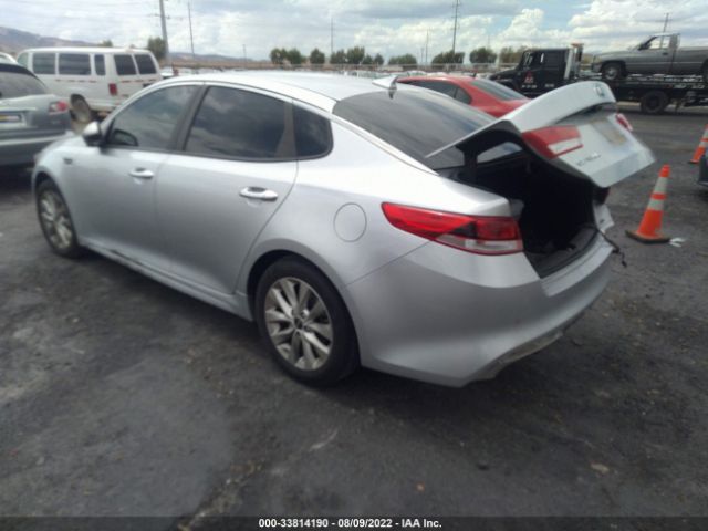 5XXGT4L33JG261769 KIA Optima Lx
