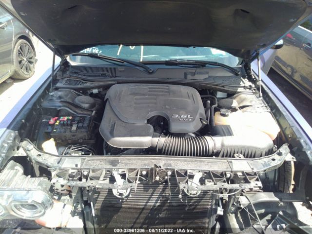2C3CDZAG0JH228101 Dodge Challenger Sxt
