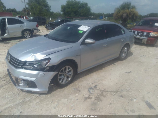 2018 Volkswagen Passat, VIN: 1VWAA7A38JC033408