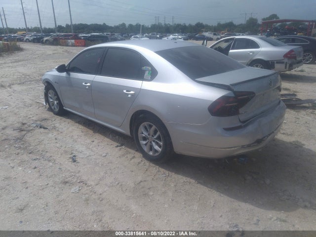 2018 Volkswagen Passat, VIN: 1VWAA7A38JC033408
