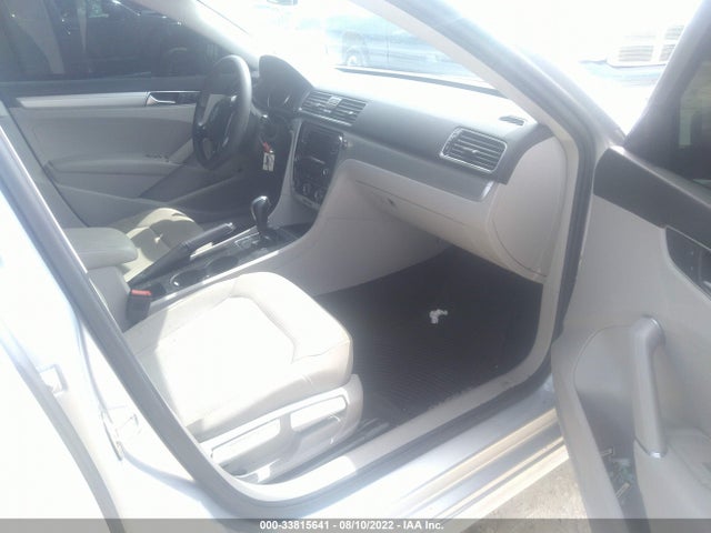 2018 Volkswagen Passat, VIN: 1VWAA7A38JC033408