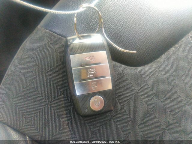 KNDCC3LC5K5343386 KIA NIRO EX