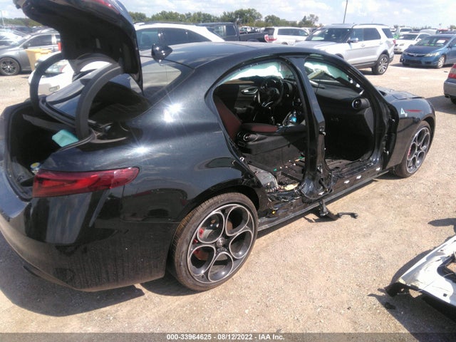 2022 Alfa Romeo Giulia, VIN: ZARFAMBN3N7656608