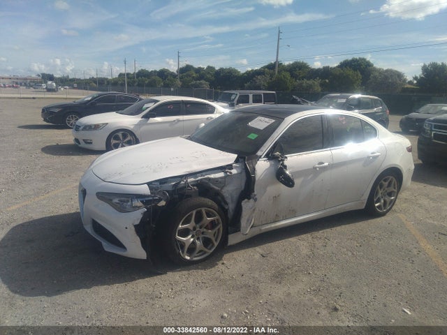 2021 Alfa Romeo Giulia, VIN: ZARFAMBN8M7649698