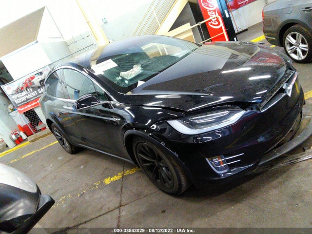 2018 Tesla Model X, VIN: 5YJXCBE29JF115405