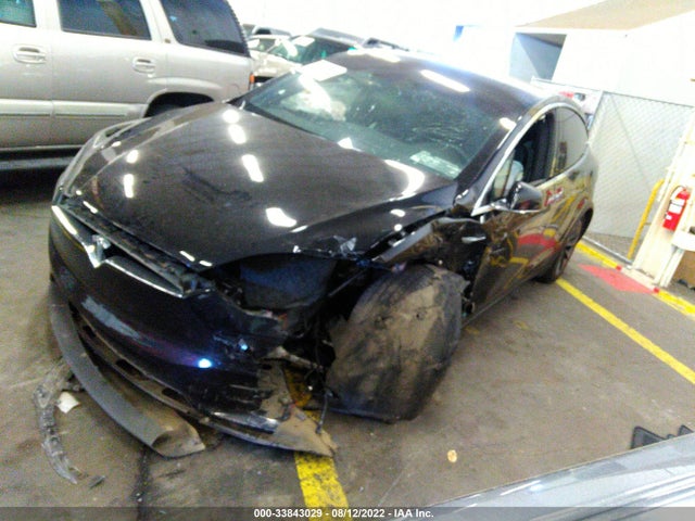 2018 Tesla Model X, VIN: 5YJXCBE29JF115405