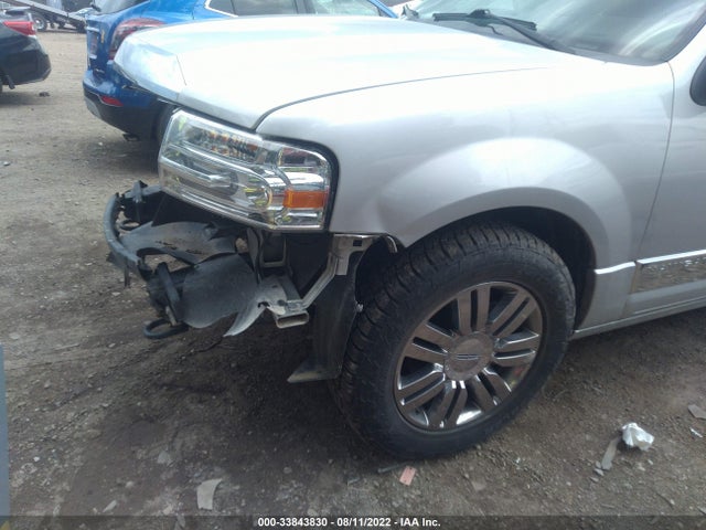 Lincoln Navigator 2010 5LMJJ2J5XAEJ11370 Image 4
