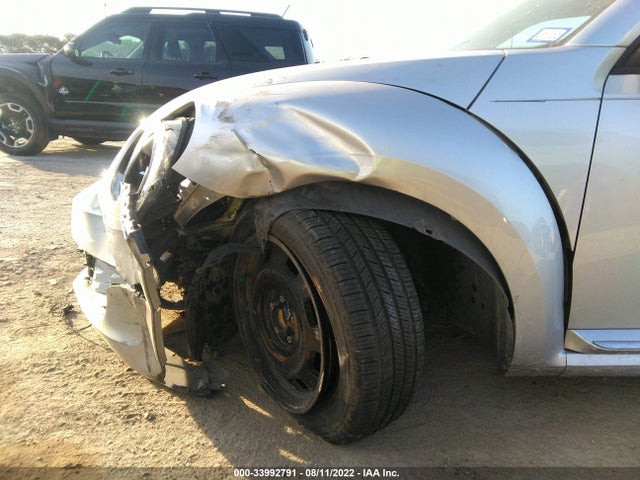 2015 Volkswagen Beetle, VIN: 3VWF17AT1FM647048