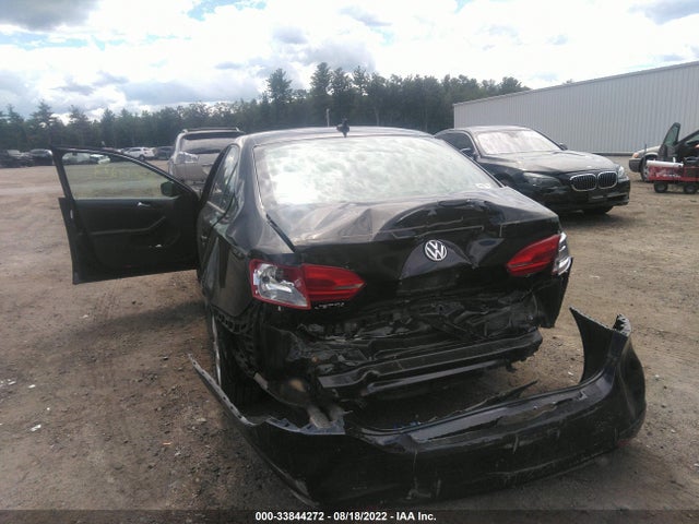 3VWD17AJ0EM268319 Volkswagen Jetta Sedan Se