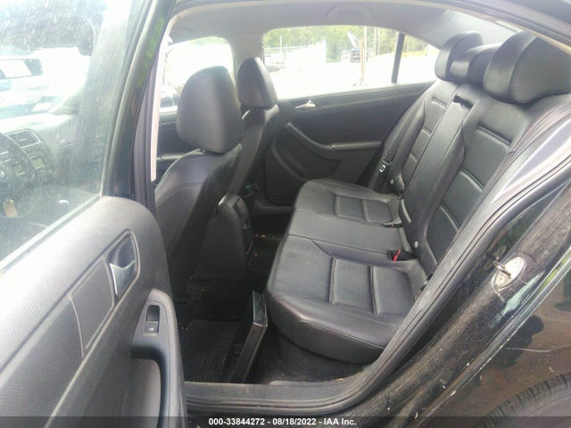 3VWD17AJ0EM268319 Volkswagen Jetta Sedan Se