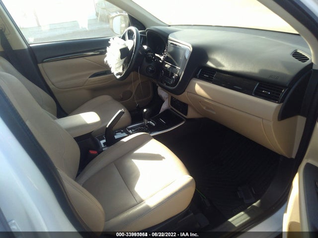 2018 Mitsubishi Outlander, VIN: JA4AD3A35JZ012056