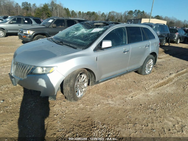 Lincoln MKX 2011 2LMDJ8JK7BBJ08467 Image 2