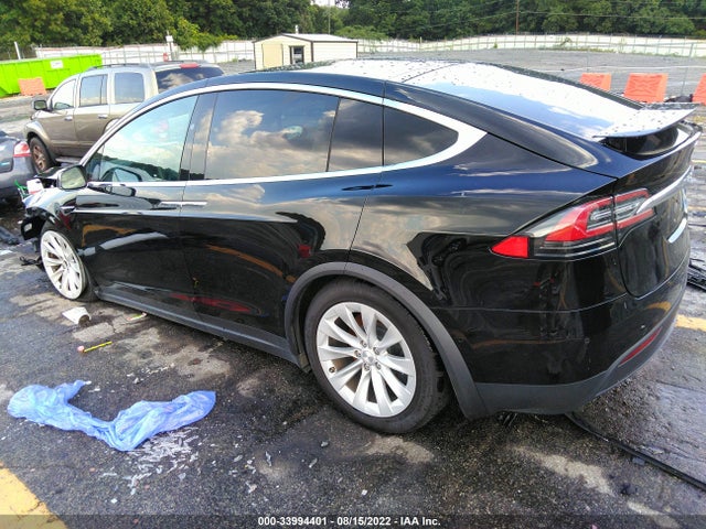 2021 Tesla Model X, VIN: 5YJXCBE21MF321774