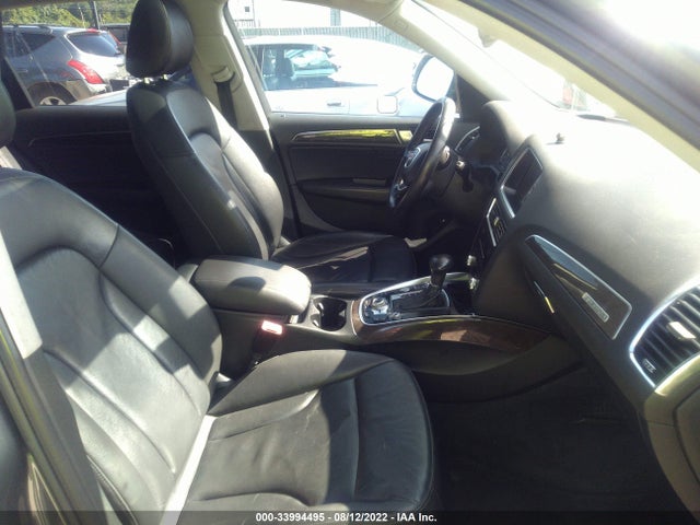 WA1LFAFP2EA117404 Audi Q5 2.0t Premium