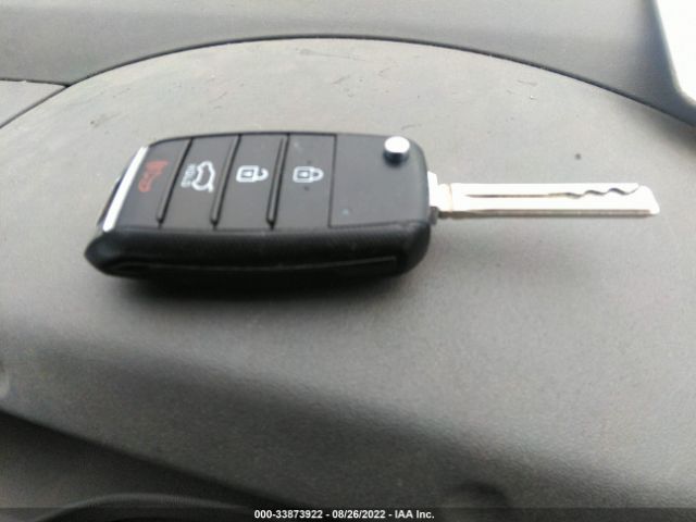 KNDP63AC6L7772859 KIA SPORTAGE S
