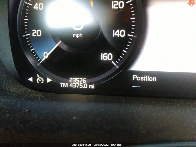 2019 Volvo XC60, VIN: LYV102RK0KB308327
