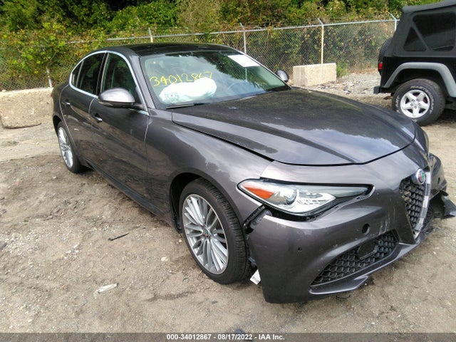 2017 Alfa Romeo Giulia, VIN: ZARFAEEN7H7550328