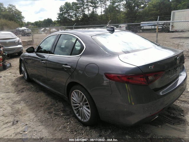 2017 Alfa Romeo Giulia, VIN: ZARFAEEN7H7550328