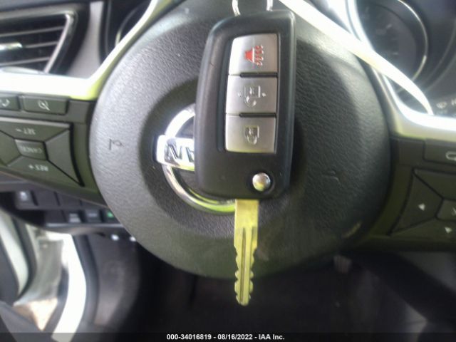 5N1AT2MV8HC737675 Nissan ROGUE S