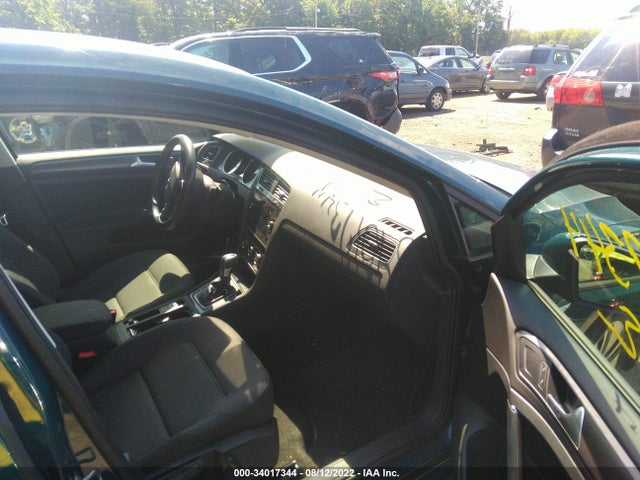 2019 Volkswagen Golf, VIN: WVWKR7AU8KW902002