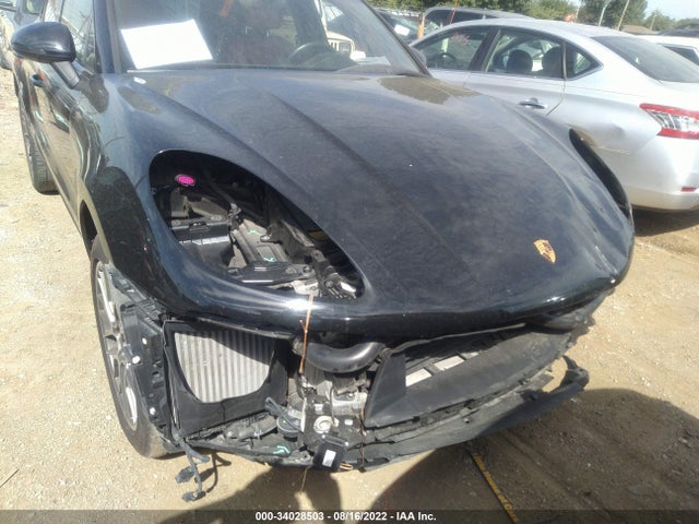 2016 Porsche Macan, VIN: WP1AB2A56GLB50206