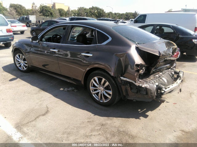2017 Infiniti Q70, VIN: JN1BY1AP2HM740658