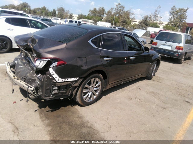 2017 Infiniti Q70, VIN: JN1BY1AP2HM740658