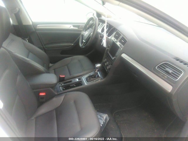 2016 Volkswagen Golf, VIN: WVWPP7AU8GW916856