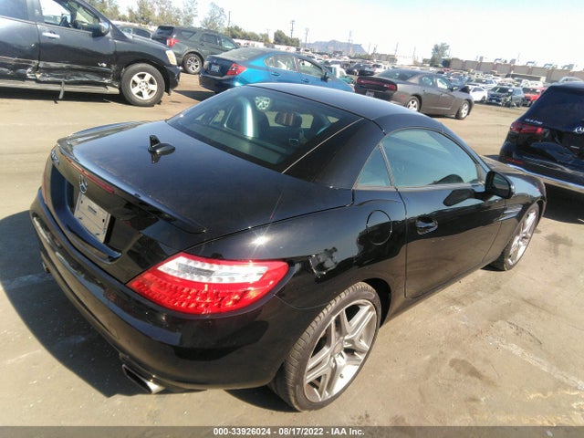 2015 Mercedes-Benz SLK-Class, VIN: WDDPK4HA4FF104483