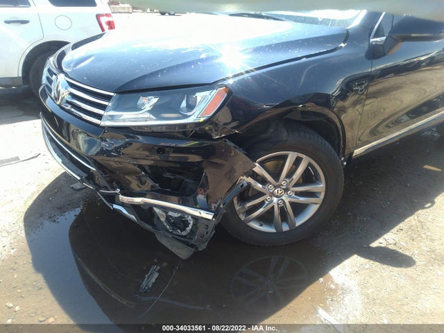 2016 Volkswagen Touareg, VIN: WVGEF9BP5GD012128