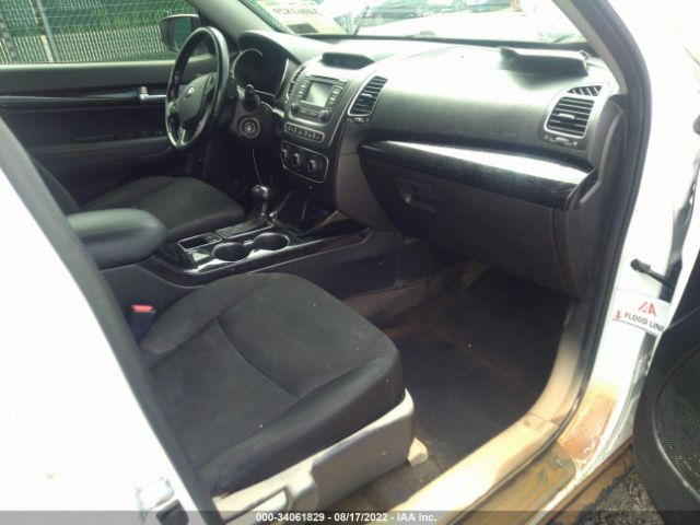 5XYKT3A69EG528819 KIA SORENTO LX