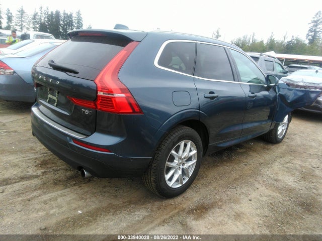 2018 Volvo XC60, VIN: YV4102RK5J1033637
