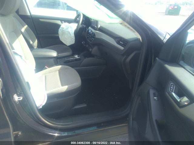 2021 Ford Escape, VIN: 1FMCU0BZ9MUA39502