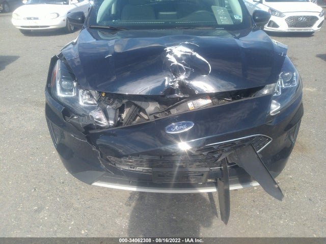 2021 Ford Escape, VIN: 1FMCU0BZ9MUA39502