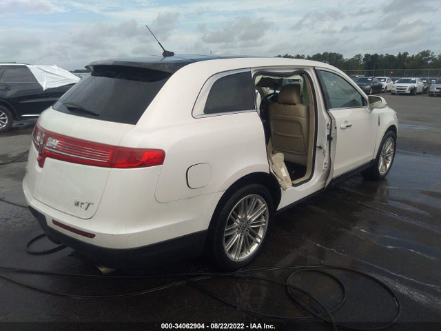 2019 Lincoln MKT, VIN: 2LMHJ5AT8KBL00571