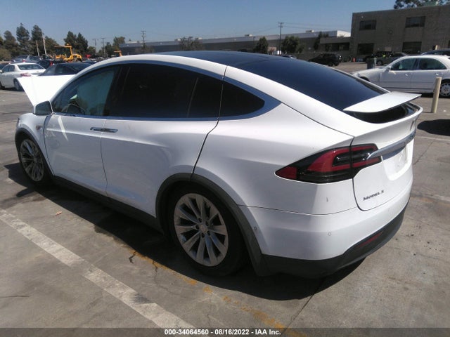 2016 Tesla Model X, VIN: 5YJXCBE2XGF019534