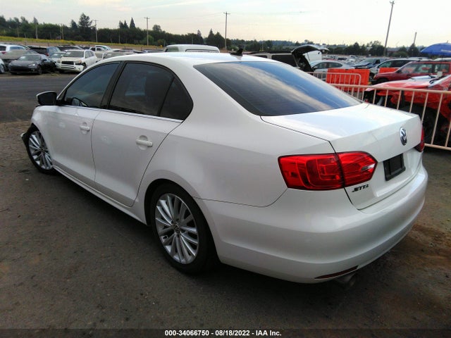 2013 VOLKSWAGEN JETTA SEDAN TDI W/PREMIUM/NAV VIN: 3VWLL7AJ1DM358938