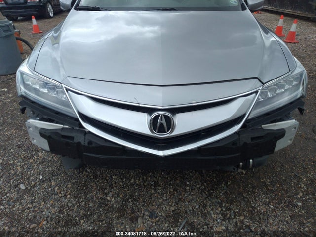 2018 Acura ILX, VIN: 19UDE2F41JA008355